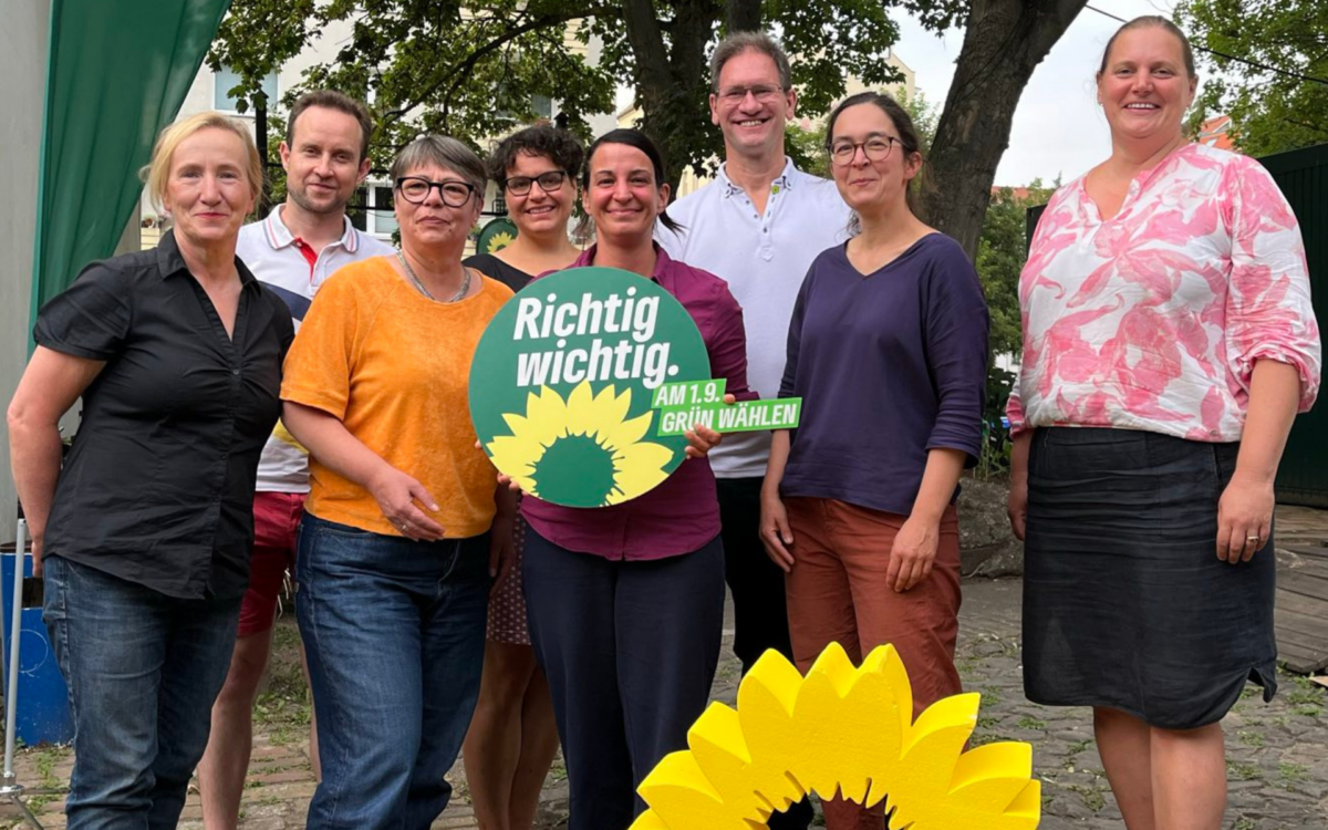 Die bündigrünen Direktkandidat*innen für die Landtagswahl, v.l.n.r. Ulrike Böhm, Stanislav Elinson, Dr. Gesine Märtens, Ulrike Böh,. Rainer Müller, Claudia Maicher und Petra Čagalj Sejdi